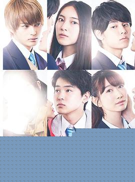 在深灰色的箱子中